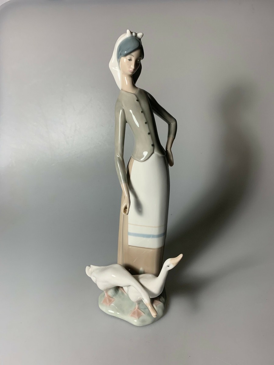 LLADRO GIRL WITH GEESE # 1035 RETIRED | eBay