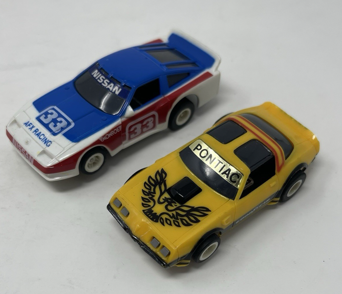 Tomy Aurora AFX Thunderloop Thriller Slot Car Set w/ 2 Cars Tested