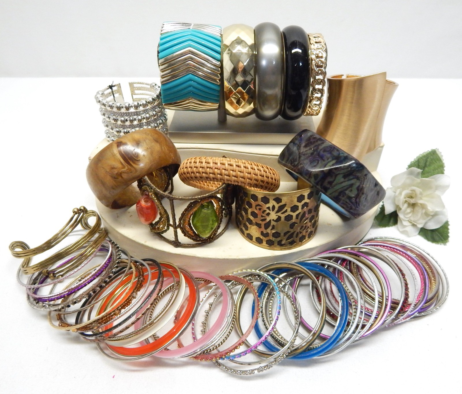 Vintage To Now Fashion/Costume Jewelry Bangle & Cuff Bracelet Lot