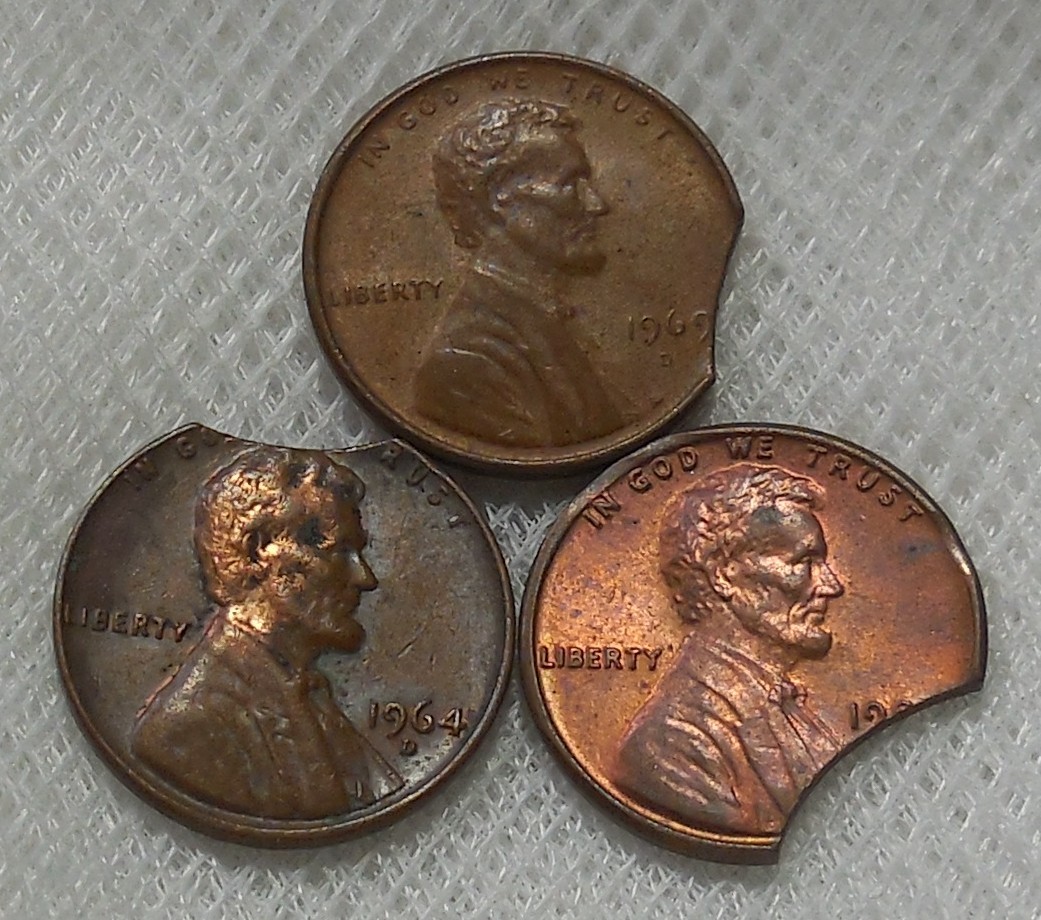 THREE LINCOLN CENTS WITH MAJOR EDGE CLIPS 1964 D 1969 D & NO DATE