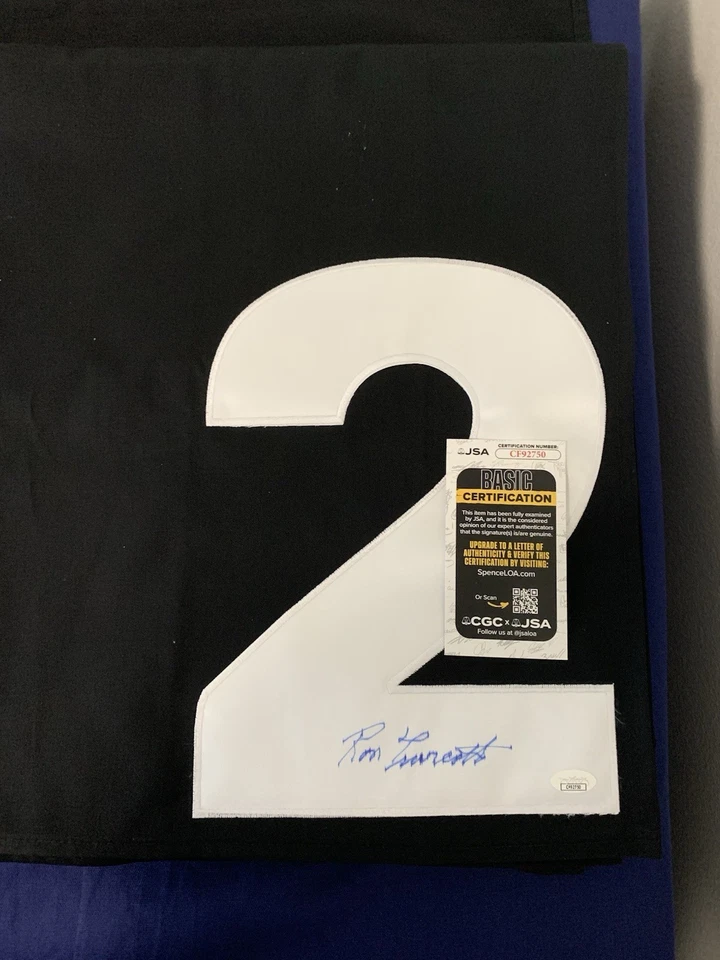 Ron Turcotte Firmado Autografiado SECRETARÍA JSA AUTENTICADO ¡Paño de Sillín! RARO Foto 3 de 3