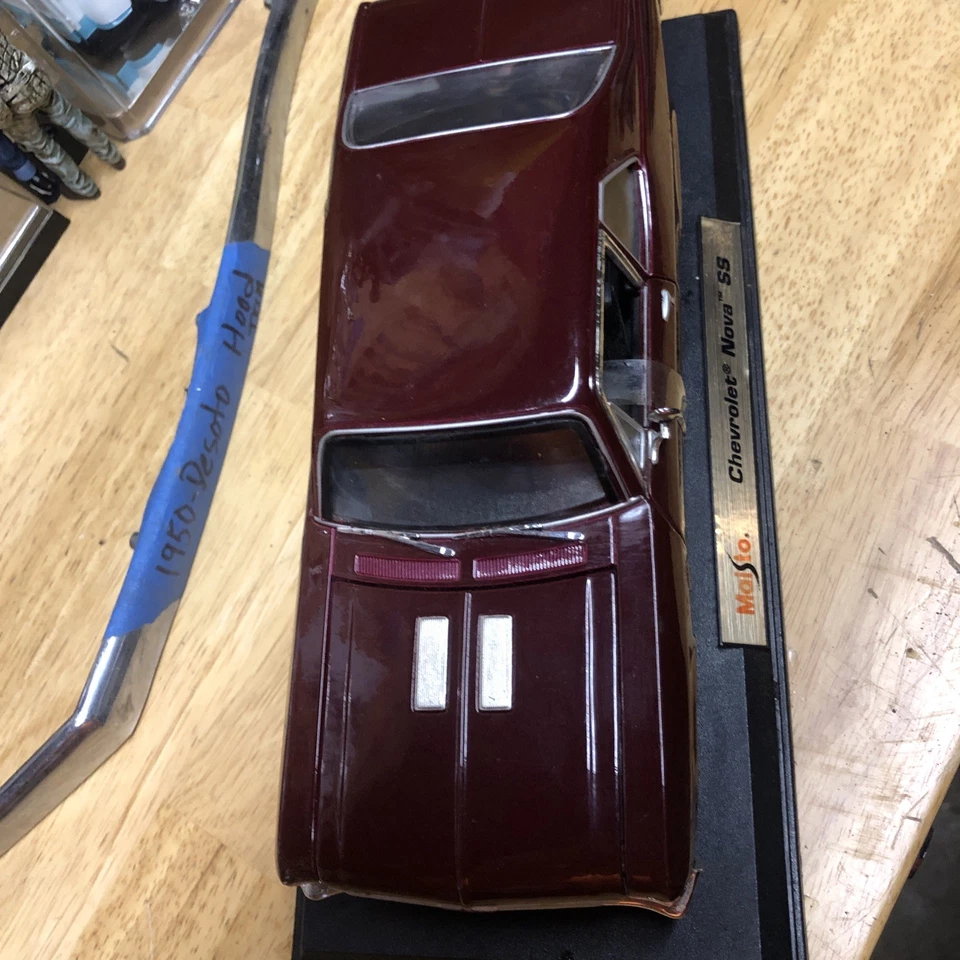 Chevrolet Nova SS 1970 coche fundido a presión escala 1:18 MAISTO BORGOÑA 1998. Sin caja Foto 3 de 4