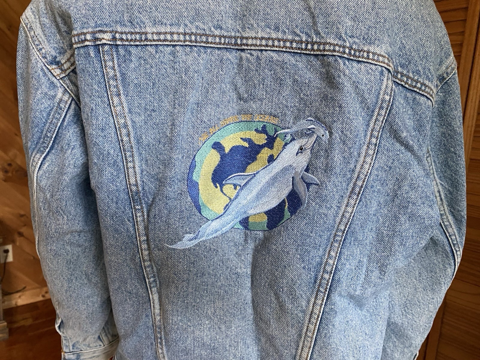 Levi’s Denim Jacket Size 42-Custom Embroidery On … - image 7