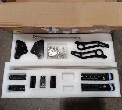 CNC Forward Control Antiskid Footpegs for Harley Dyna Low Rider 2000-2017