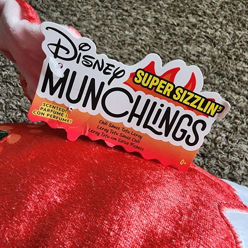 NWT Disney Munchlings Super Sizzlin Sizzling Chili Sauce Tofu Leroy Plush - Picture 4 of 5