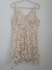 XSCAPE Sequin & 3D Floral Applique V-Neck Cocktail Dress Size 12 Wedding Party