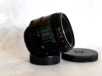 Helios-44-2 KMZ 58mm f/2, Swirly Bokeh Vintage Soviet Lens