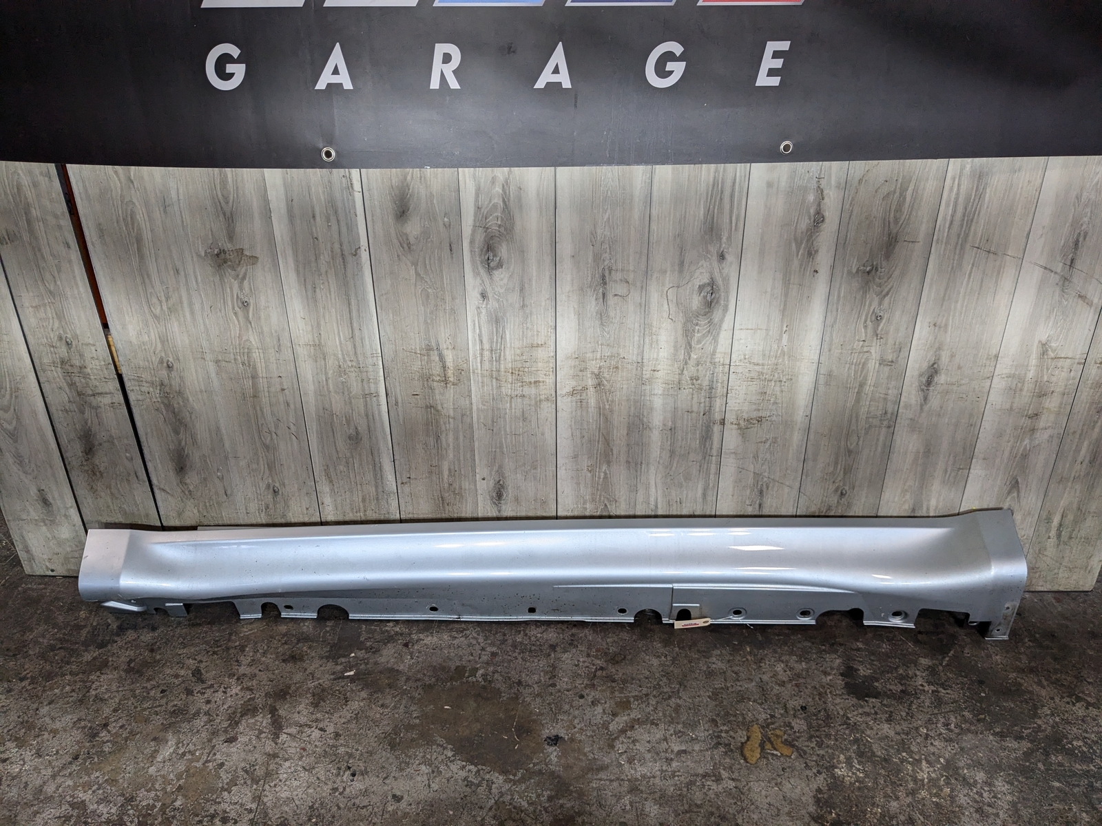 10-14 OEM BMW E71 X6M Left Driver Side Skirt Rocker Panel Trim Silver