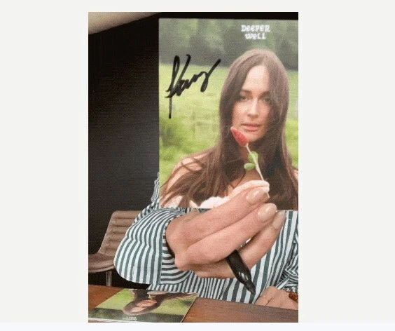 KACEY MUSGRAVES DEEPER WELL UK EXCLUSIVE NUDE SLV CASSETTE AND SIGNED ART CARD - Image 2 of 4