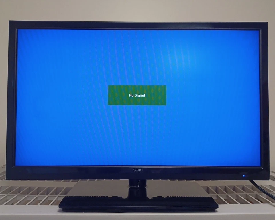 Televisor LED Seiki con Mando a Distancia y Google Chromecast Modelo Nº SE26HQ02 ¡Apenas usado! Foto 4 de 4