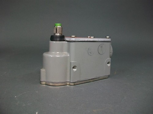 Namco Snap-Lock Limit Switch EA730-10000 -New Old Stock - Picture 5 of 7