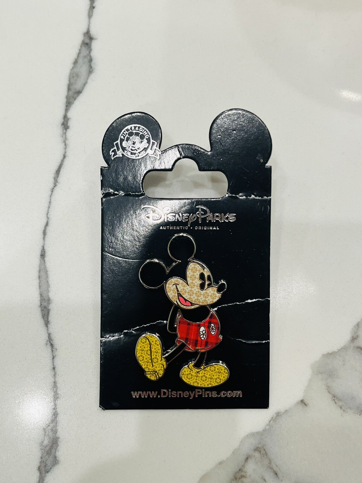 New Disney Disneyland Paris Mickey Mouse Pin Retro Classic