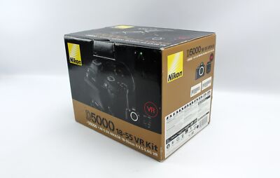 Nikon D5000 DSLR Camera Kit AF-S DX Nikkor 18-55 VR f/3.5-5.6G VR