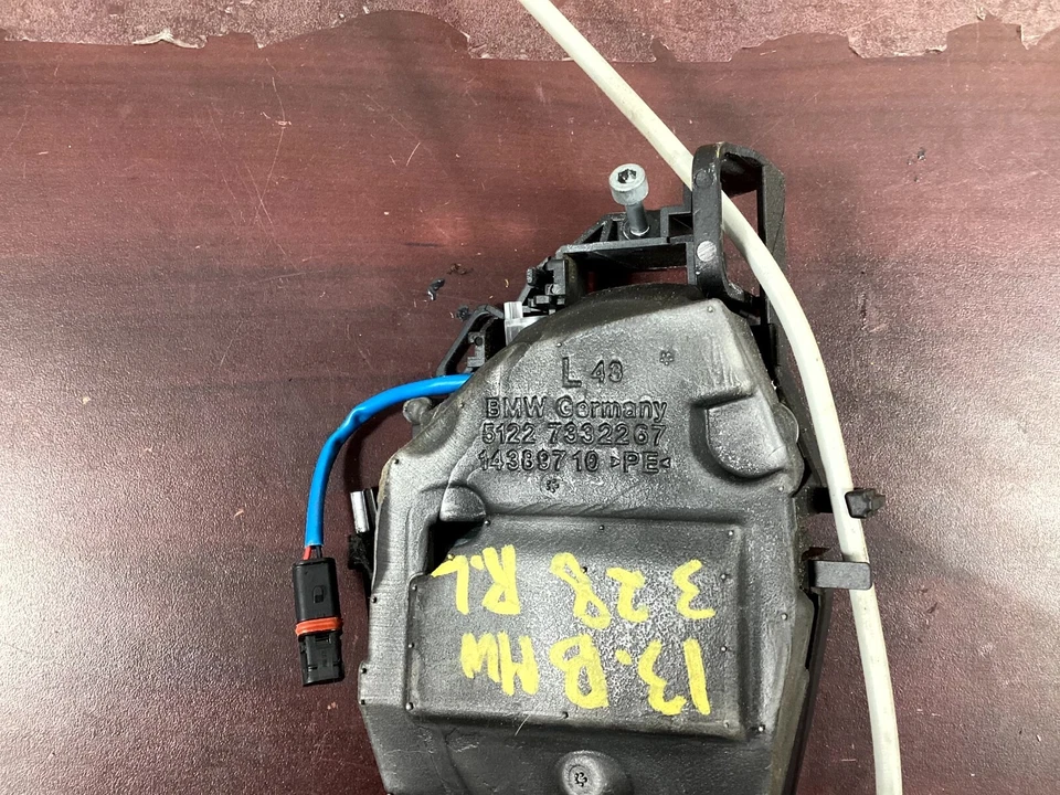 Manija del panel de la puerta exterior trasera izquierda BMW 320I 328I 335I 2013-2016 7332267 OEM. Foto 4 de 4