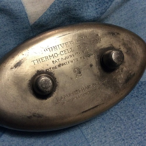 Flat SAD Iron ● UNIVERSAL ● THERMO-CELL ● LANDERS FRARY CLARK ● 2 ● PAT 1911 - Picture 4 of 7