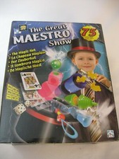 THE GREAT MAESTRO SHOW, MAGIC KIT, W/ 75 MAGIC TRICKS,  HAT, KIDS 7 , NEW