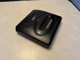 Sega Genesis Console w/games READ 