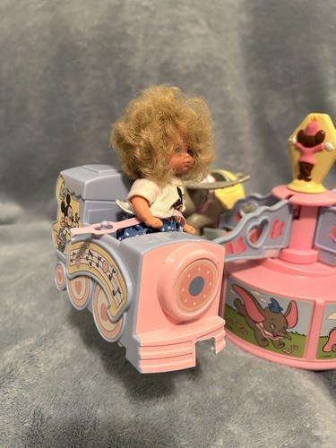 Mattel Barbie Heart Family Disney Dumbo ride with 2 children dolls - Picture 5 of 11