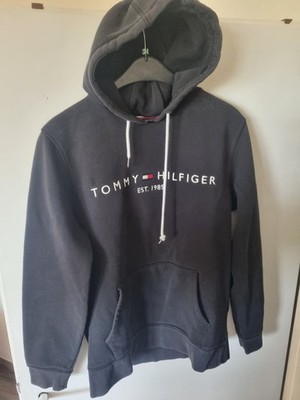 schwarzer Hoodie von Tomy Hilfiger Größe L ( mit Schönheitsfehler)