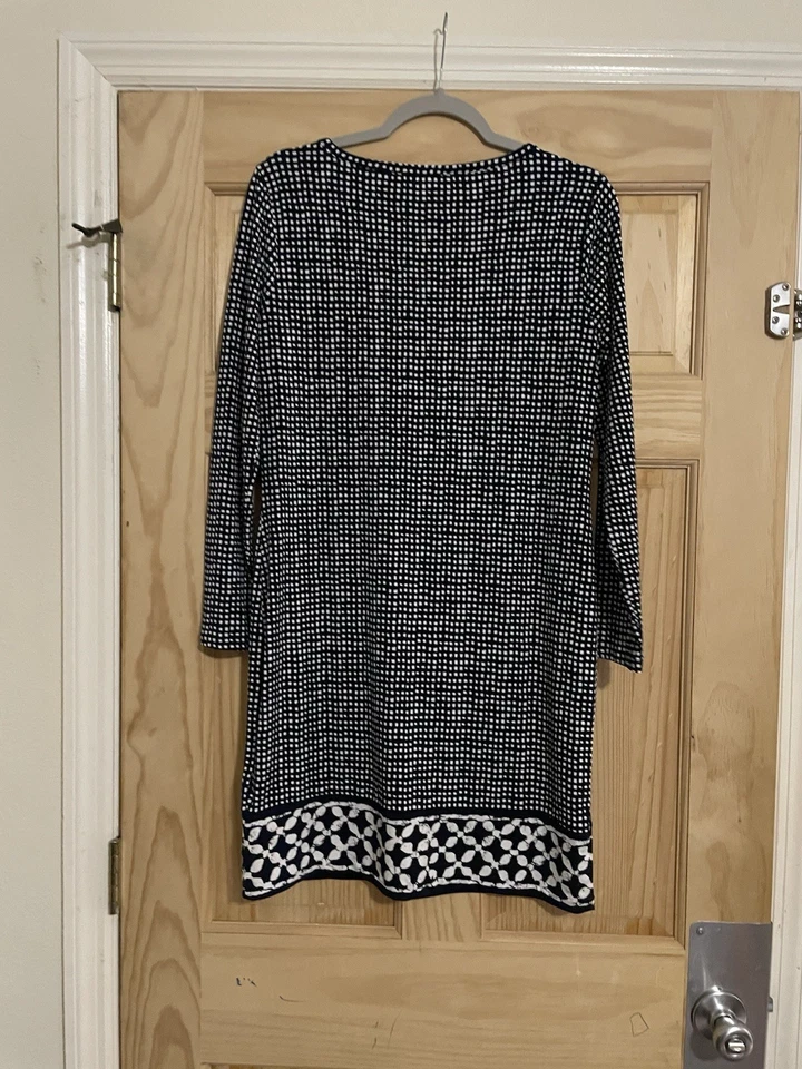 Michael Kors, Vestido Manga Larga Patrón Geométrico Talla Mediana MK Negocios Informal Foto 3 de 3