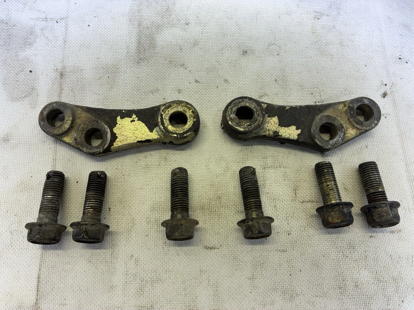 Yamaha Blaster Tie Knuckle Arm RIGHT  LEFT 1UY-23845-01-00 88-06 1993