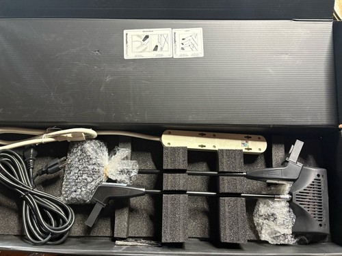 Box of Two Nomadic Display Tradeshow Booth Lights w/ Cables