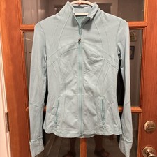 Lululemon Women's Define Jacket Size 6 Light Blue Full Zip Thumbholes Stretch