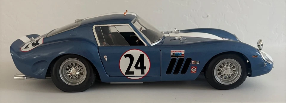 1:12 Revell 1962 FERRARI 250 GTO #24 Blue Metal Diecast  Model N3987GT - Image 4 of 4