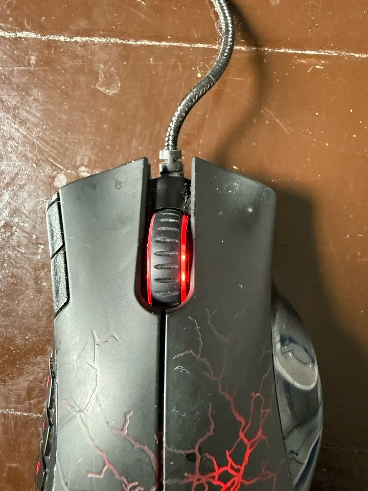 Ratón para juegos Razer Naga fundido edición especial MMO rendimiento RZ01-0028 - USADO Foto 2 de 4