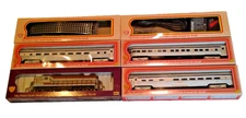 N.I.B. IHC Premier HO Canadian Pacific Ready To Run Passenger Train Set & Bonus