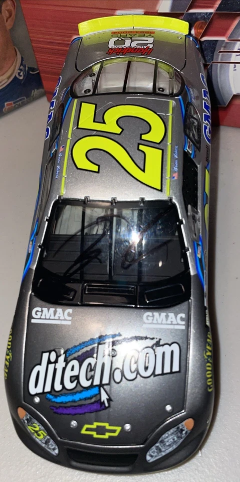 Brian Vickers #25 GMAC AUTOGRAFADO / Ditech NASCAR Diecast escala 1/24 - Imagem 2 de 4