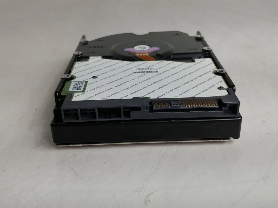 Western Digital HC310 HUS726T4TAL5205 4 TB SAS 3 3.5 in Drive - Image 4 of 4