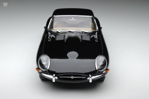 1/18 AUTOart Jaguar E-Type 3.8 COUPE SERIES 1 1961 black-73611*TINY DEFECT AS IS - Picture 6 of 9