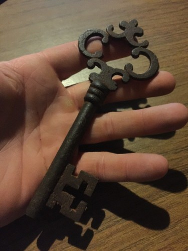 Victorian Master Door Cast Iron Skeleton Key METAL Castle Cathedral Decor GIFT