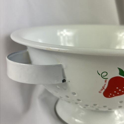Teleflora Strawberry Colander White Enamel Vintage 1983 4x8” - Picture 5 of 9