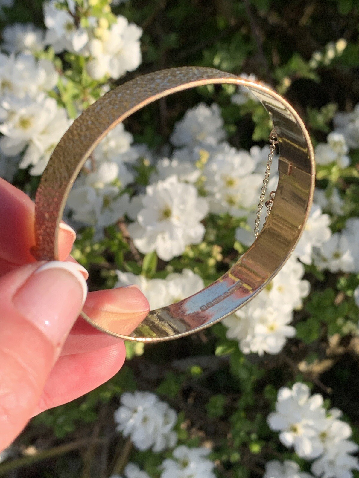 9ct Solid Gold Bangle - UK Hallmarked Modernist D… - image 5