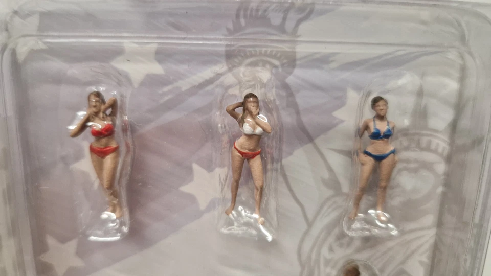 American Diorama 1/64 exclusive MIJO Patriot Girls Figure set (NG43) - Photo 2/3