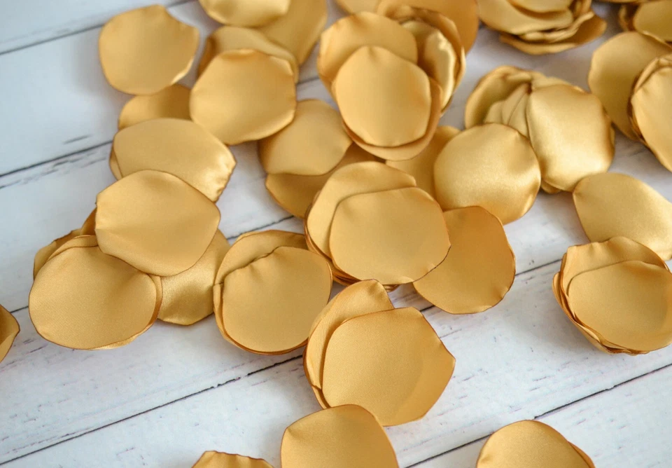 Antique gold satin rose petals, 100 count artificial flower petals - Image 3 of 3