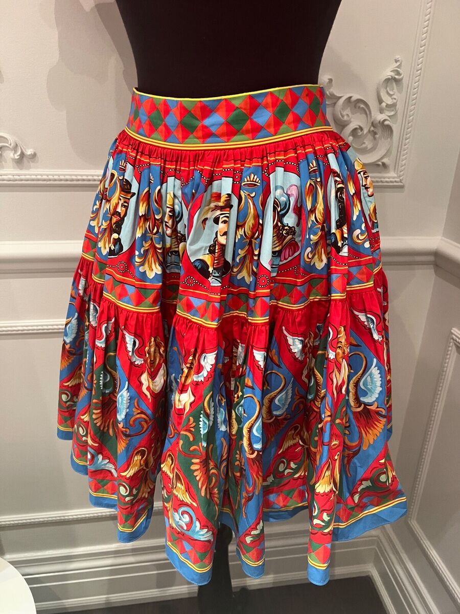 【送料&関税込】Dolce & Gabbana Multicolor Cotton Skirt DOLCE & GABBANA Graphic Print Full Cotton Skirt in Red Size