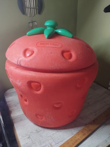  Rare Vintage  80"s Little  Tike Strawberry Shortcake Strawberry Shaped  Toy Box