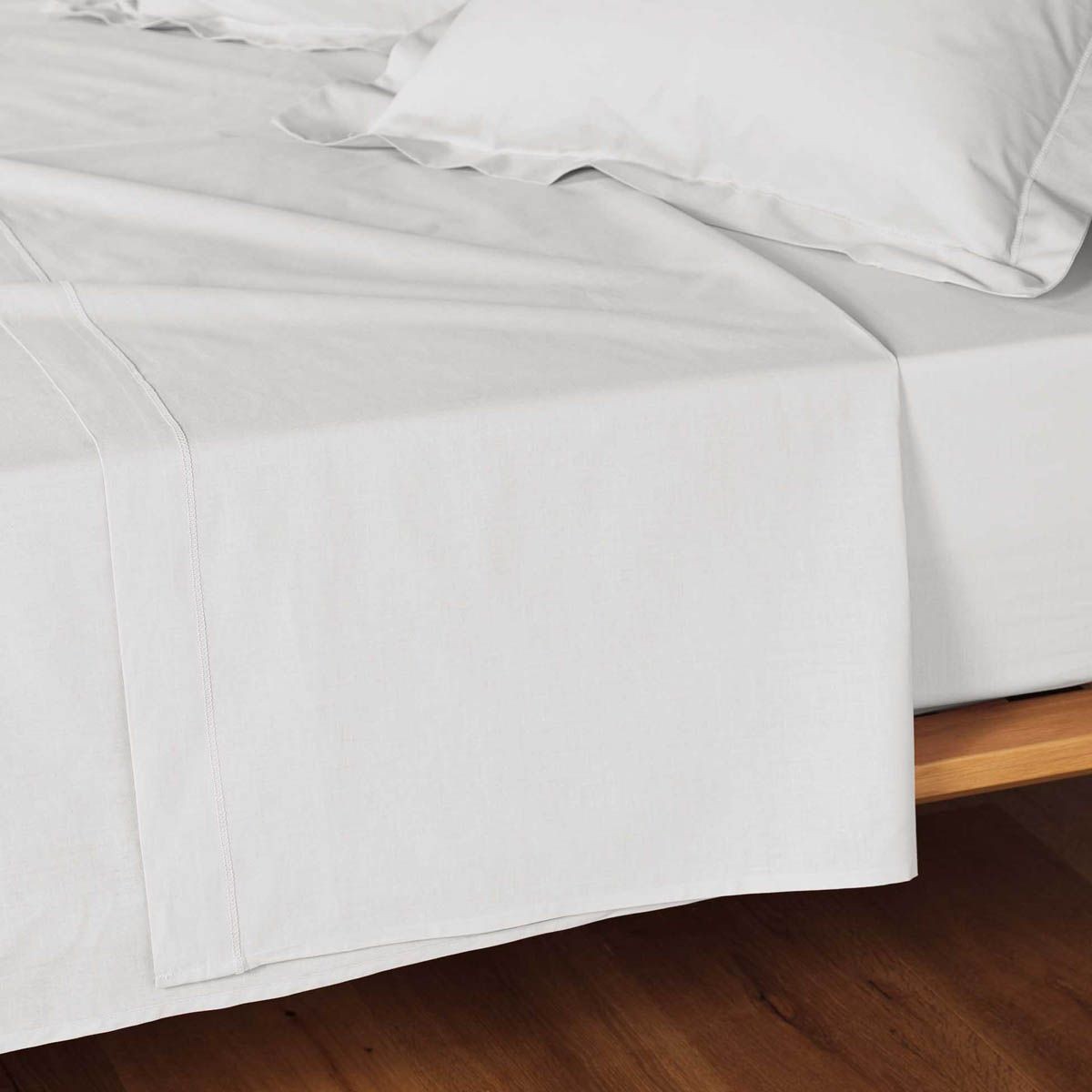 Drap plat Lina en coton blanc 240x300 cm pour grand lit de deux personnes