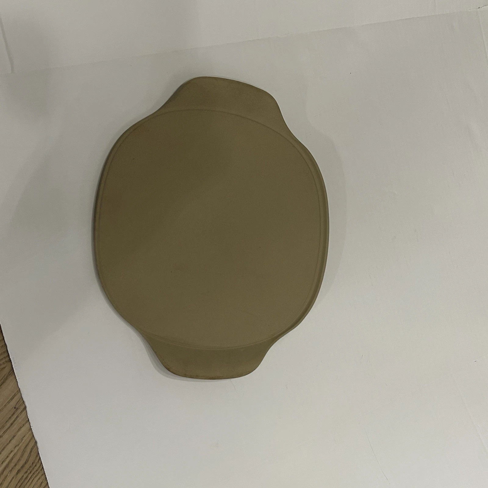 Pampered Chef Medium Round Pizza Stone With Handles 13”x15” 1211 USA Cookware