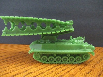 Atlantic # 604 AVLB M-60 Bridging Tank scale HO:OO Loose Tank No box green color