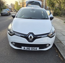 White Renault Clio. 5 Door Hatchback