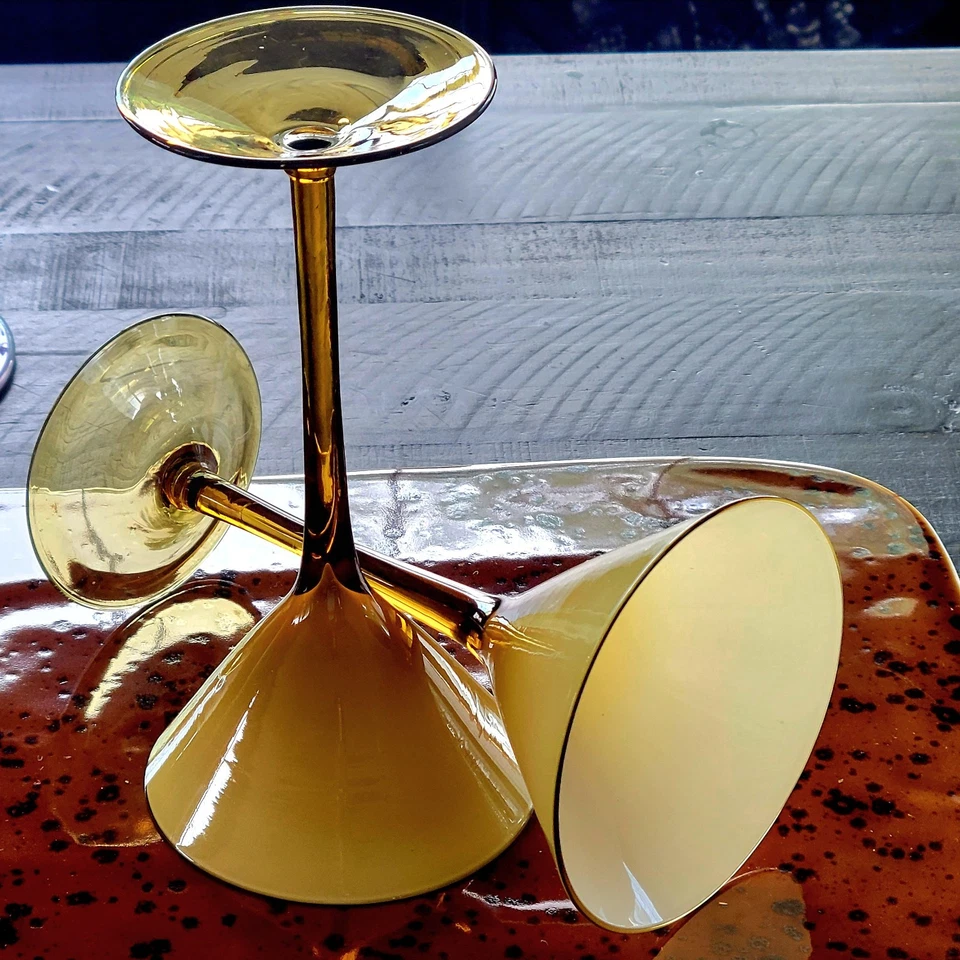 2 copas de cóctel Martini sopladas a mano ámbar blanco lechoso MCM 7,5" ¡Bonitas!! Foto 2 de 4