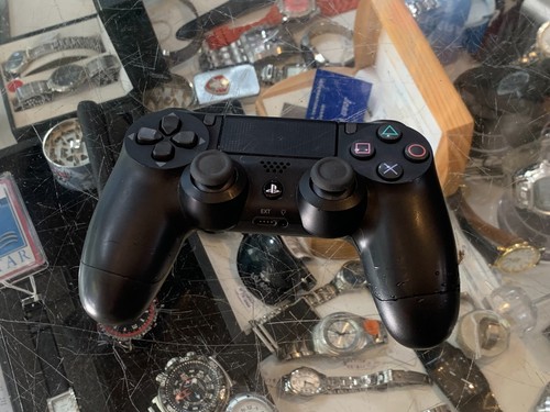 GENUINE SONY PLAYSTATION 4 WIRELESS CONTROLLER IN BLACK