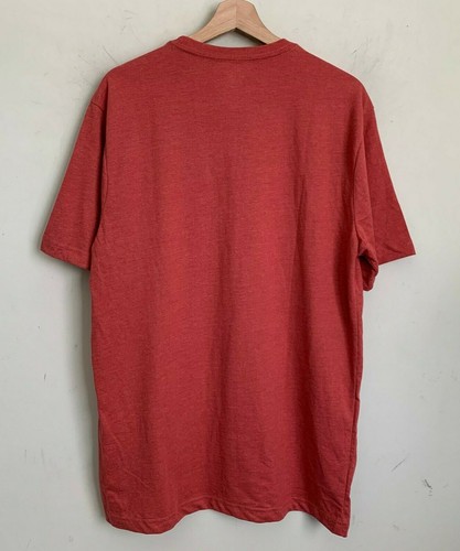 Izod T-Shirt Mens Red Seas The Waves Graphic Logo Short Sleeve Cotton Size L NEW - Picture 3 of 6