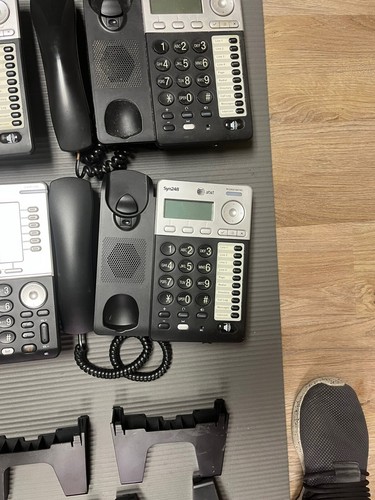 Biznesowy system telefoniczny AT&T Syn248 z 4 telefonami, brama SZYBKA DARMOWA WYSYŁKA - Zdjęcie 3 z 6