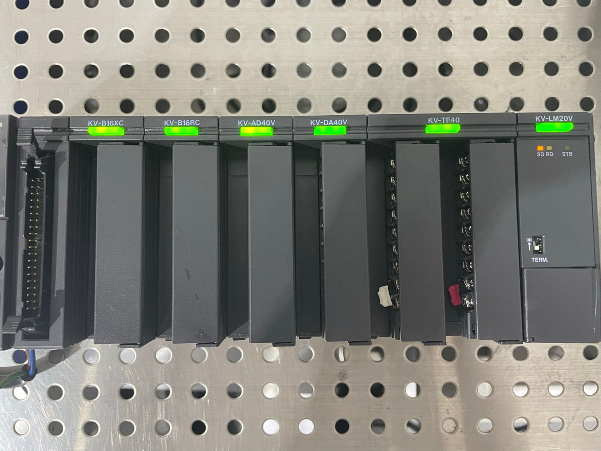 Keyence KV-3000 with KVB16XC KVB16RC KV-AD40V KV-DA40V KV Keyence KV-3000 with KVB16XC KVB16RC KV-AD40V KV-DA40V KV