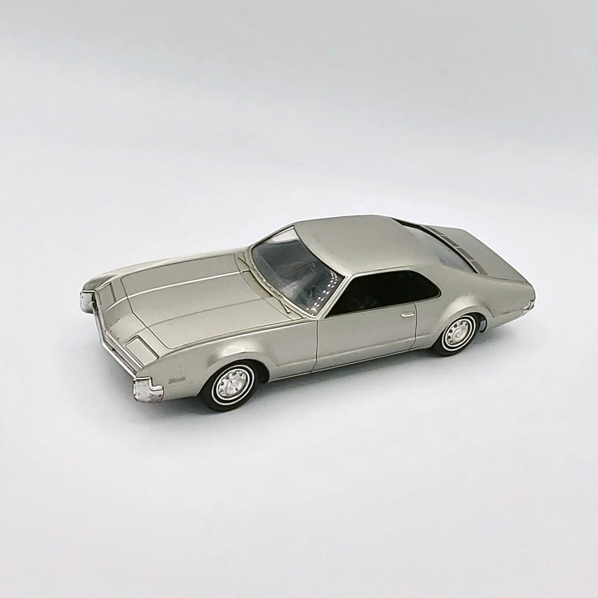 【大型・美品】リヤドロ／Sincerely／12422 1966 Oldsmobile Toronado dealer promo model 1/25 rare! | eBay